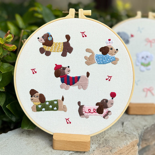Sausage dog-Embroidery kit for beginner,cross stitch embroidery sets with round hoop,thread,fabric,pattern